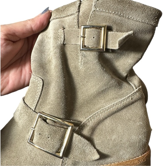 JIMMY CHOO SANDY BEIGE SUEDE BUCKL;ED DETAIL BIKER ANKLE SLOUCHY BOOTS (SZ 41) - Picture 3 of 15